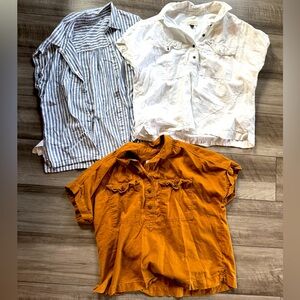 LOT of button up short sleeve shirts!